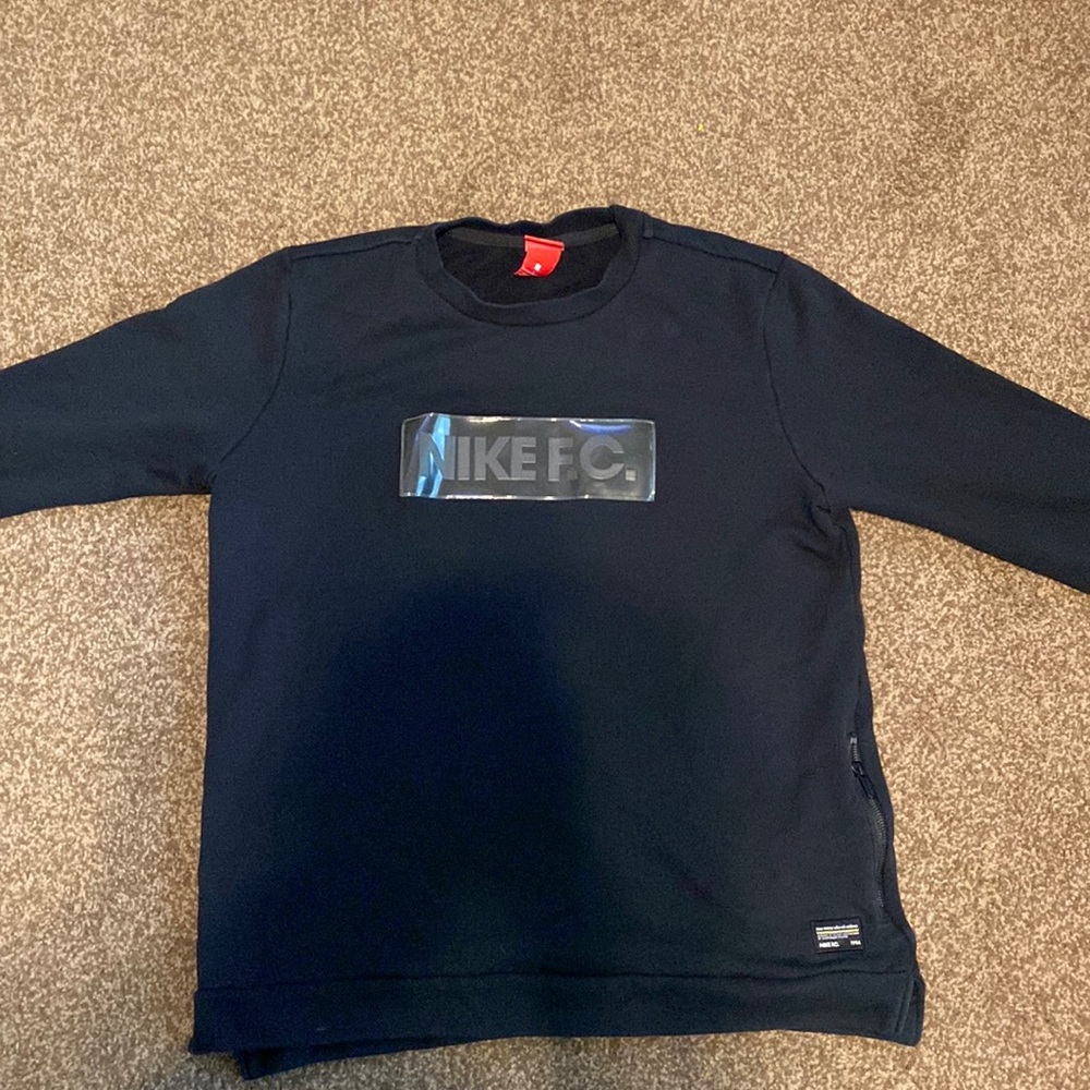 Large | Nike F.C Long Sleeved Black Pullover Sweatshirt. Worn only only acouple